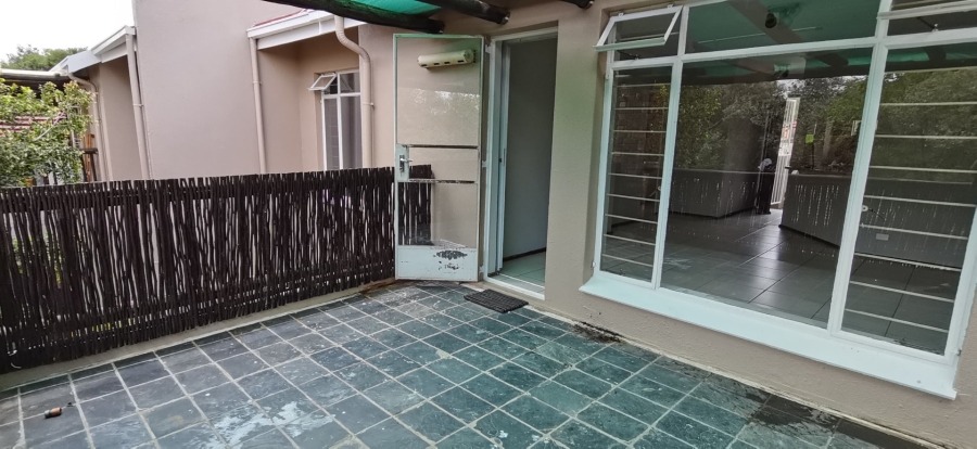 2 Bedroom Property for Sale in Sonneglans Gauteng