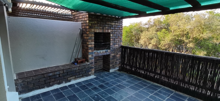 2 Bedroom Property for Sale in Sonneglans Gauteng