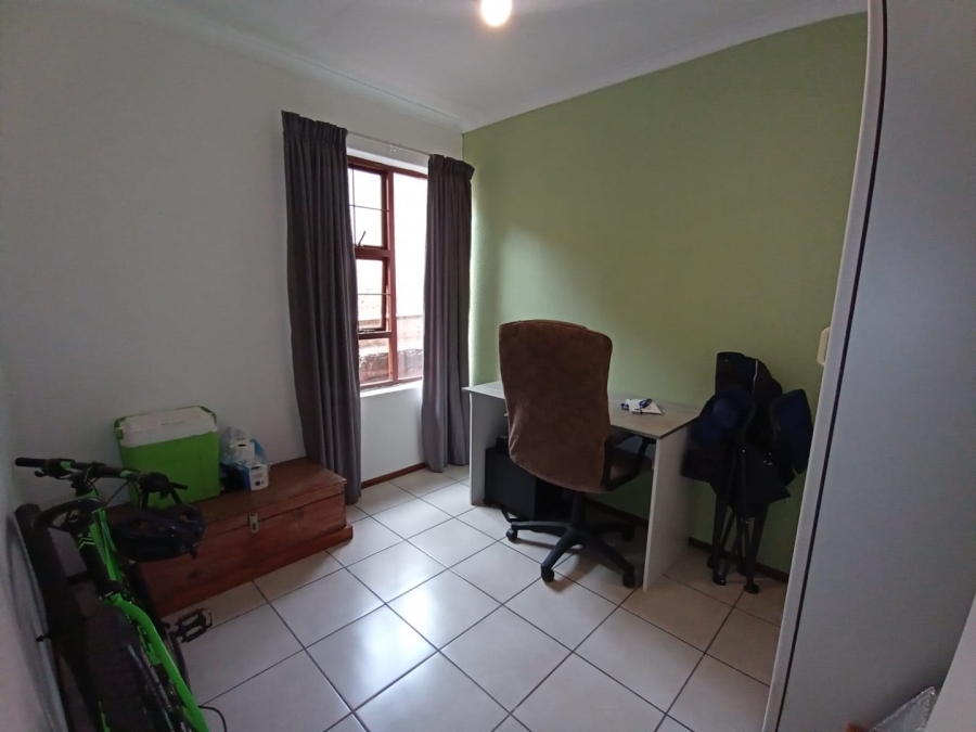 3 Bedroom Property for Sale in Rangeview Gauteng