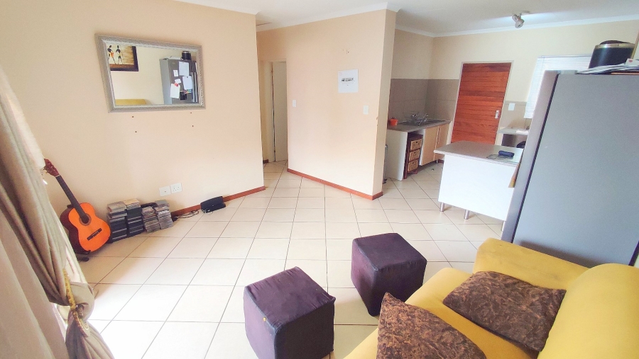 2 Bedroom Property for Sale in Monavoni Gauteng