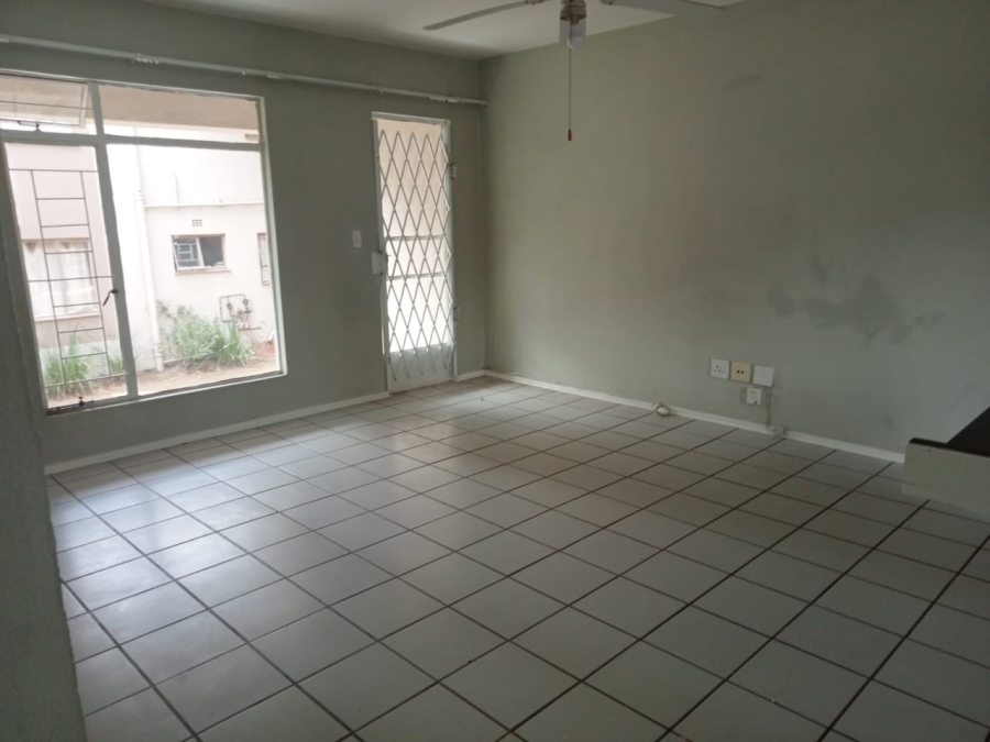 To Let 2 Bedroom Property for Rent in Vorna Valley Gauteng