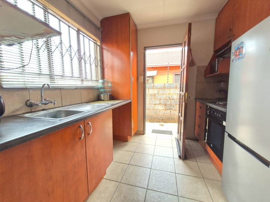 2 Bedroom Property for Sale in Roodekop Gauteng