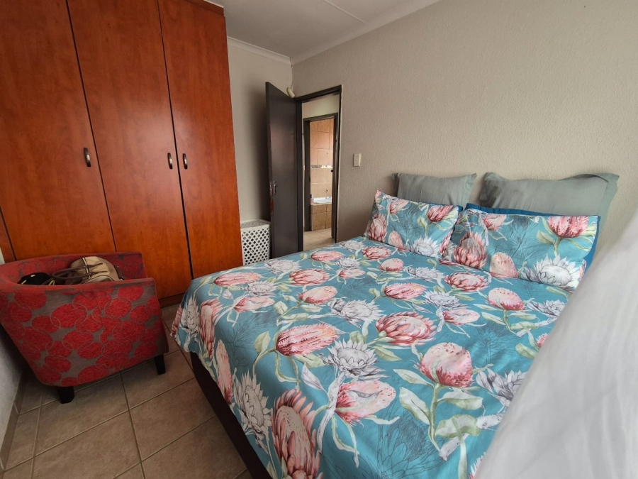 2 Bedroom Property for Sale in Roodekop Gauteng