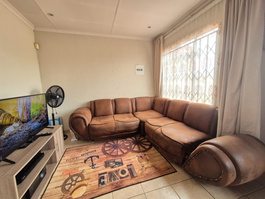 2 Bedroom Property for Sale in Roodekop Gauteng