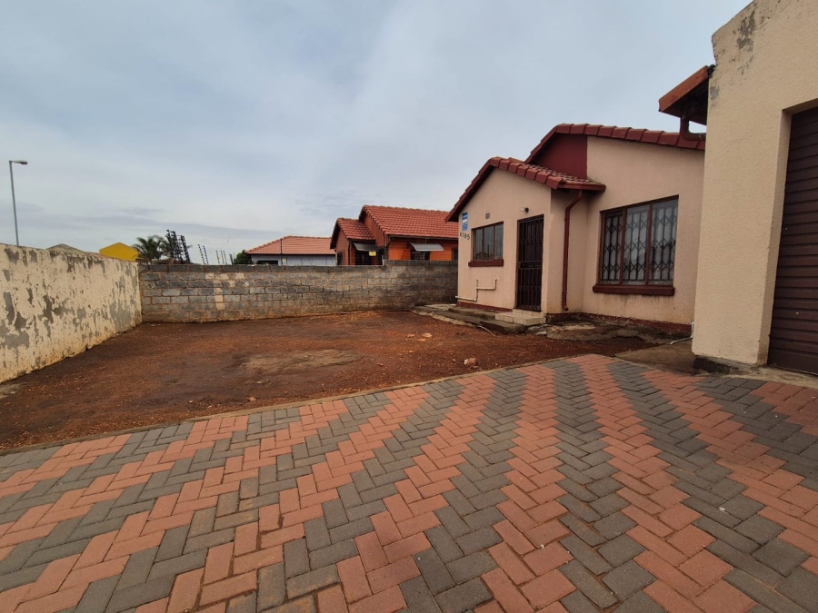 2 Bedroom Property for Sale in Roodekop Gauteng