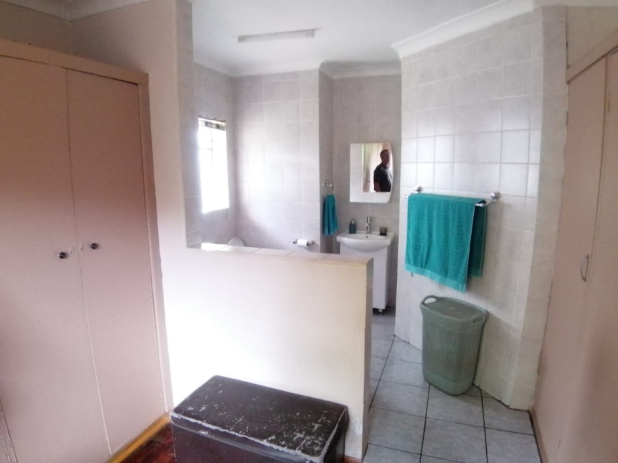 3 Bedroom Property for Sale in Selcourt Gauteng