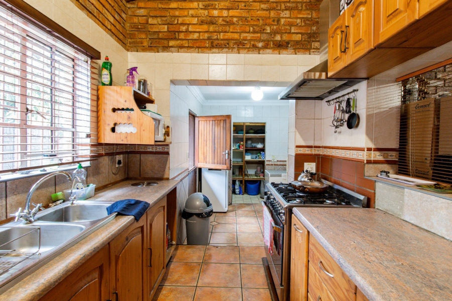 4 Bedroom Property for Sale in Zwartkop Gauteng