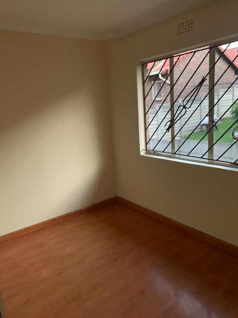 To Let 3 Bedroom Property for Rent in Mondeor Gauteng