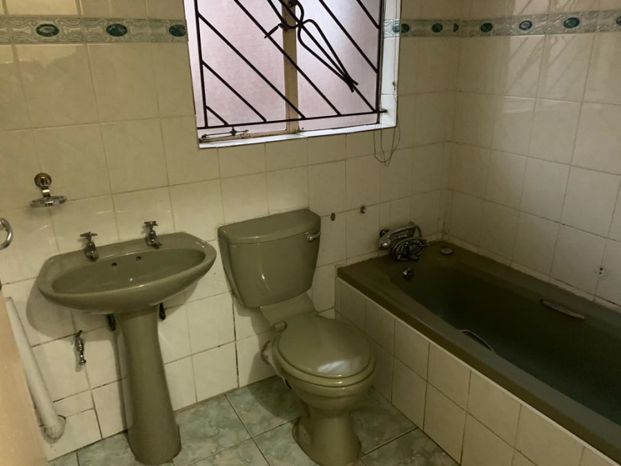 To Let 3 Bedroom Property for Rent in Mondeor Gauteng