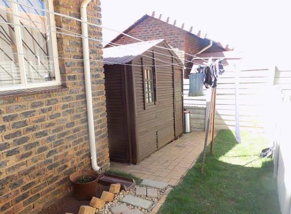 To Let 3 Bedroom Property for Rent in Mondeor Gauteng