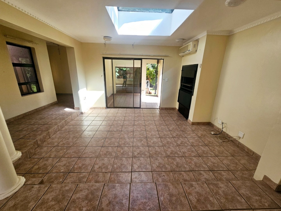 To Let 3 Bedroom Property for Rent in Eldoglen Gauteng