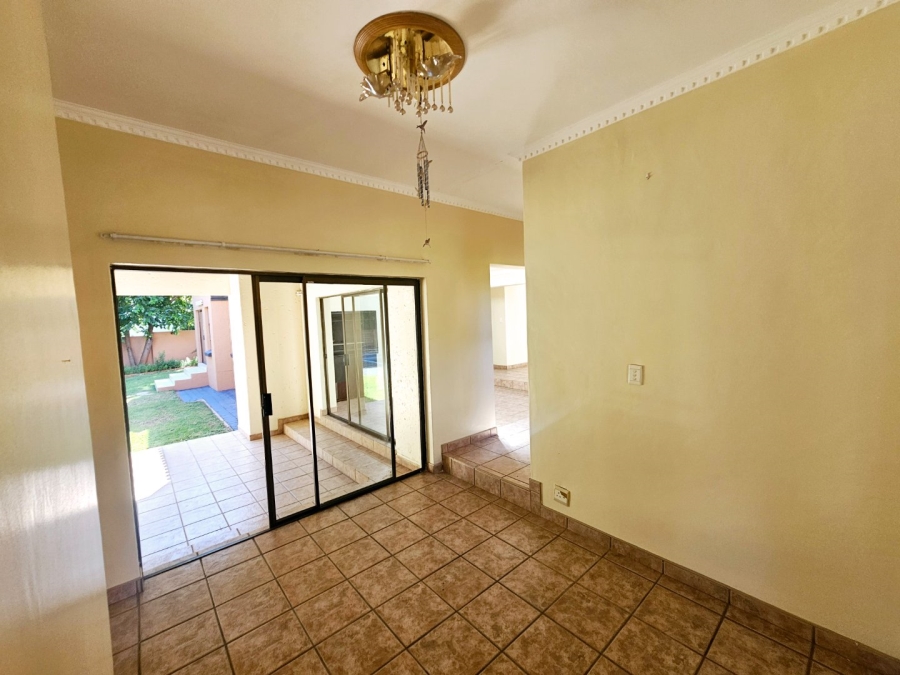 To Let 3 Bedroom Property for Rent in Eldoglen Gauteng