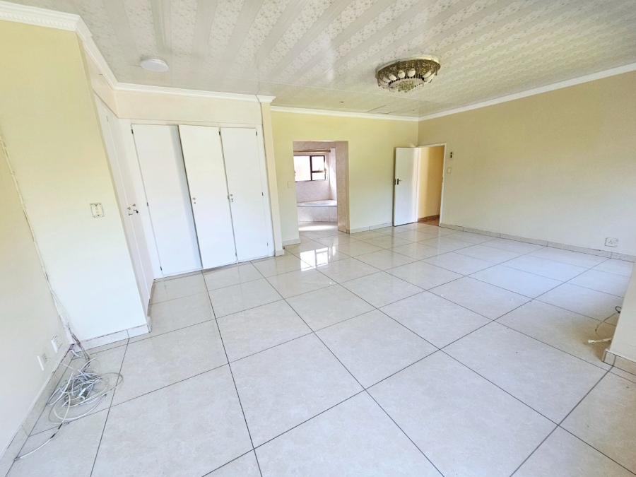 To Let 3 Bedroom Property for Rent in Eldoglen Gauteng