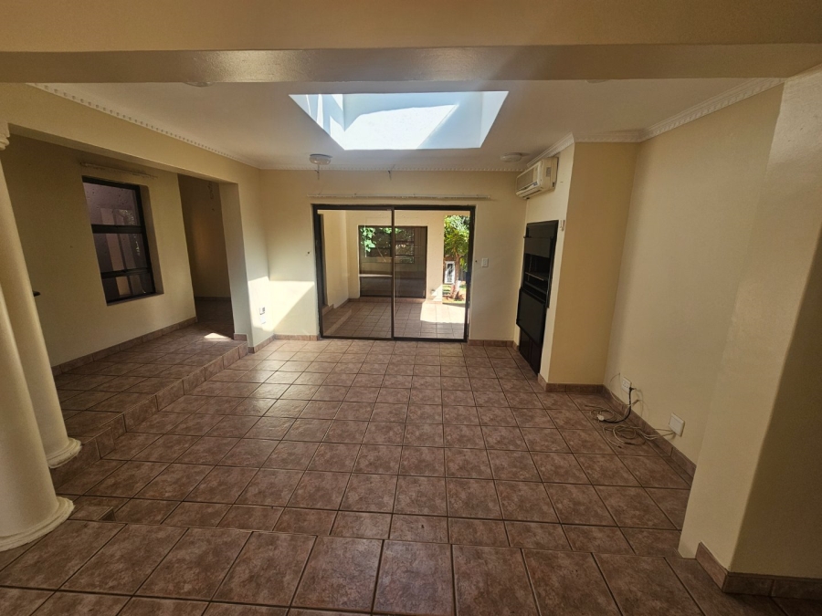 To Let 3 Bedroom Property for Rent in Eldoglen Gauteng