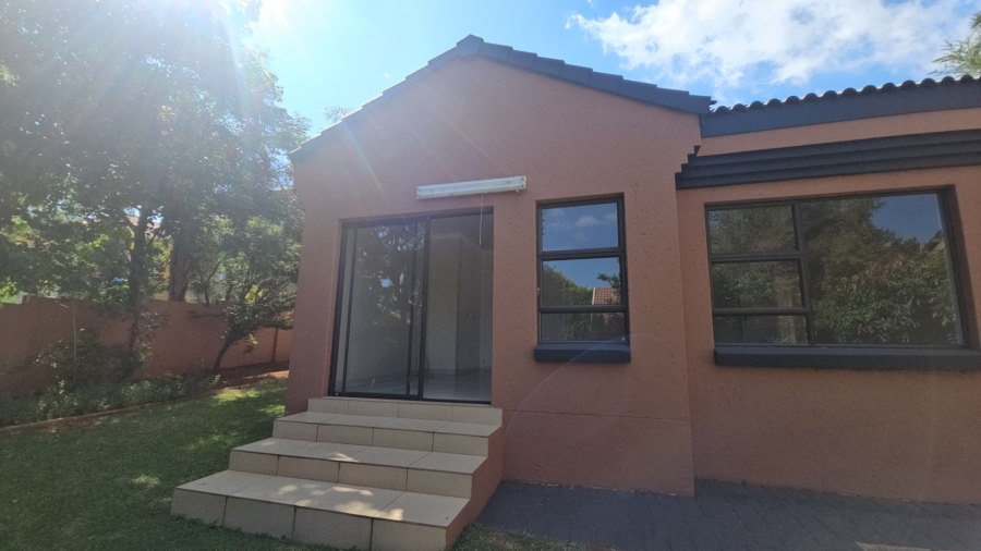 To Let 3 Bedroom Property for Rent in Eldoglen Gauteng