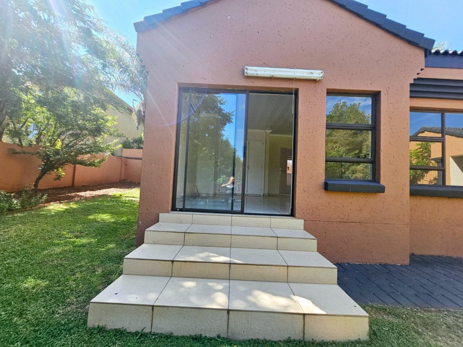 To Let 3 Bedroom Property for Rent in Eldoglen Gauteng