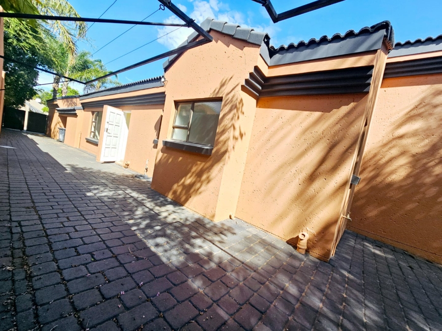 To Let 3 Bedroom Property for Rent in Eldoglen Gauteng