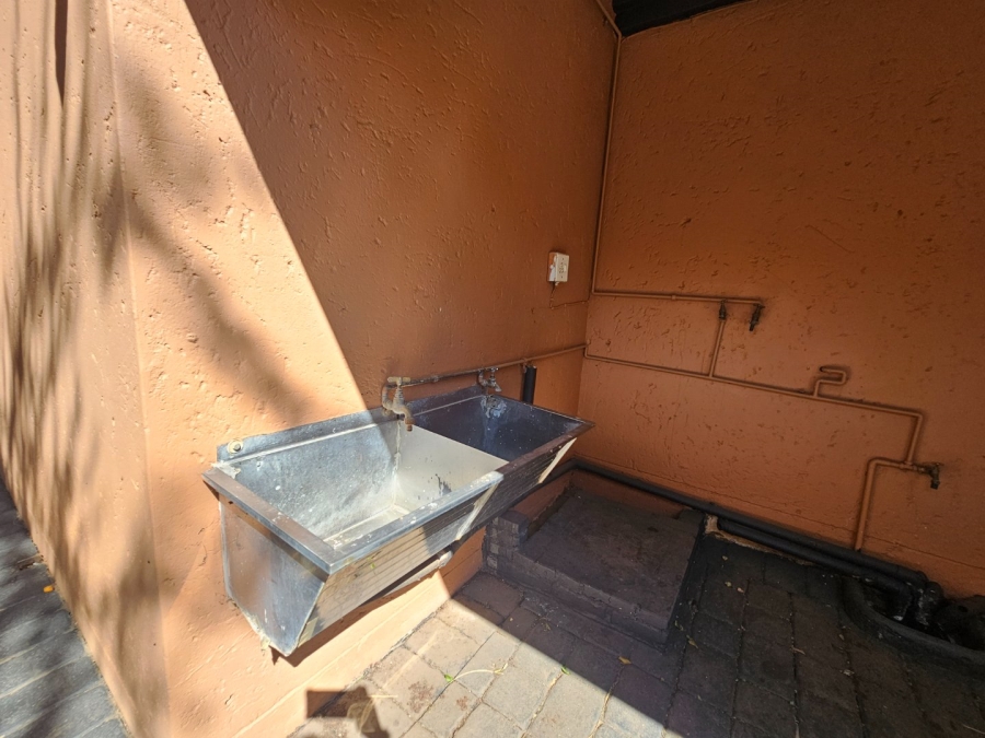 To Let 3 Bedroom Property for Rent in Eldoglen Gauteng