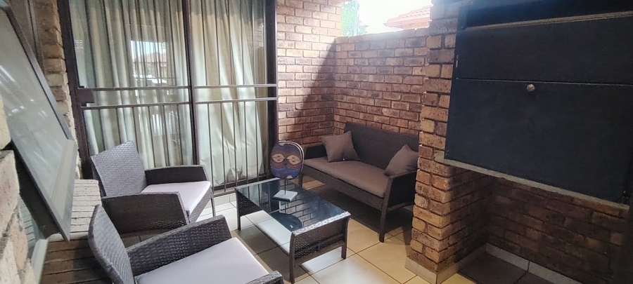 To Let 3 Bedroom Property for Rent in New Redruth Gauteng