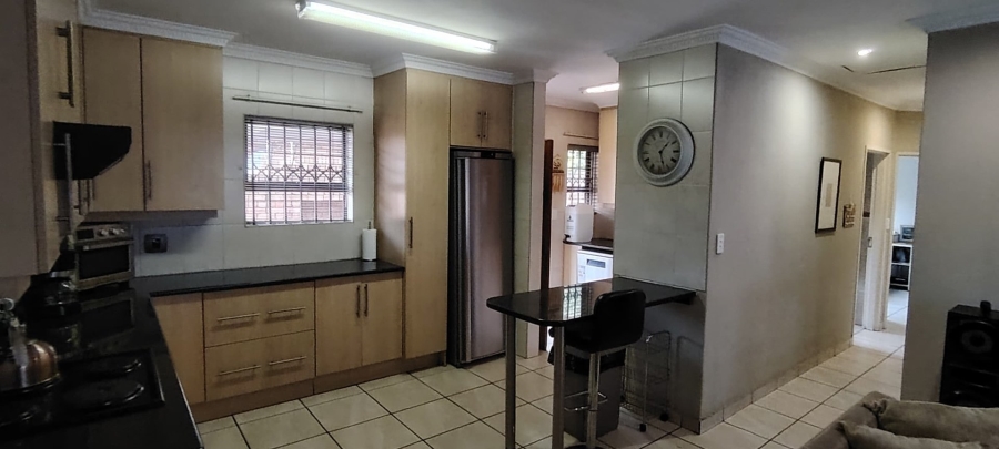 To Let 3 Bedroom Property for Rent in New Redruth Gauteng