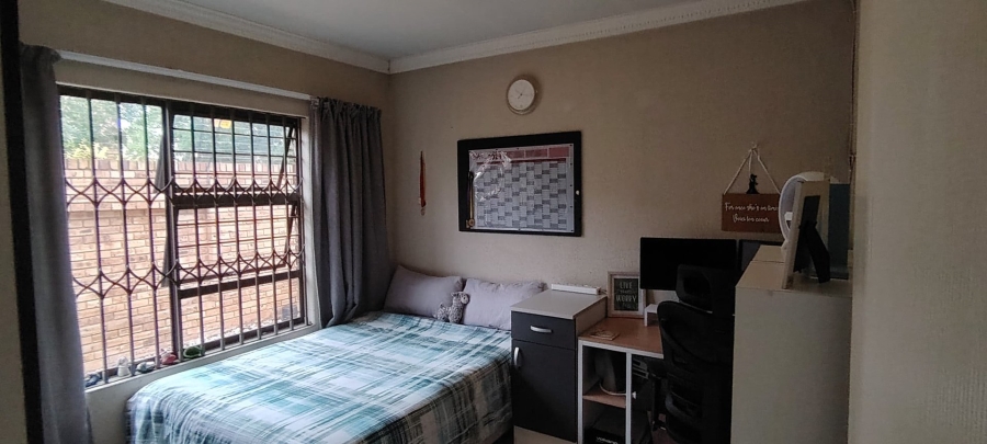 To Let 3 Bedroom Property for Rent in New Redruth Gauteng