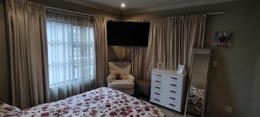 To Let 3 Bedroom Property for Rent in New Redruth Gauteng