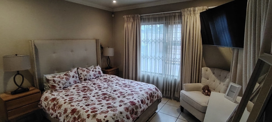 To Let 3 Bedroom Property for Rent in New Redruth Gauteng