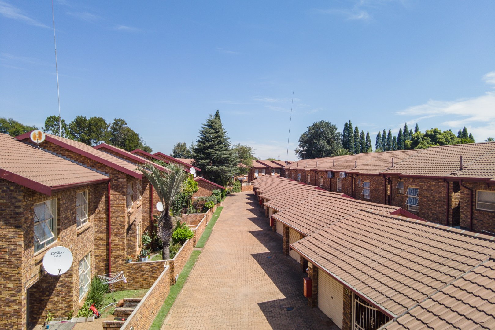 4 Bedroom Property for Sale in Bonaero Park Gauteng