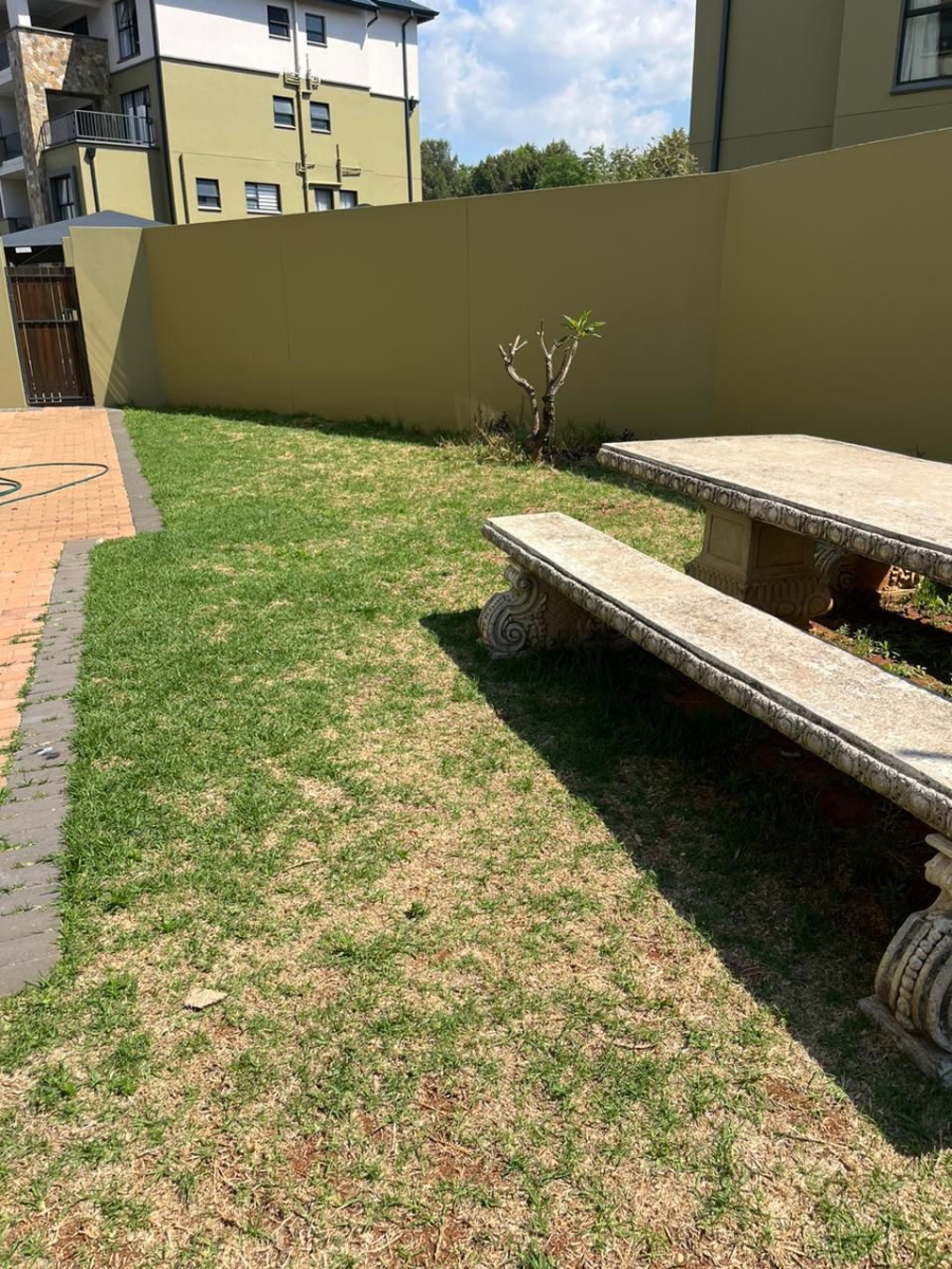 To Let 3 Bedroom Property for Rent in Waterfall Gauteng