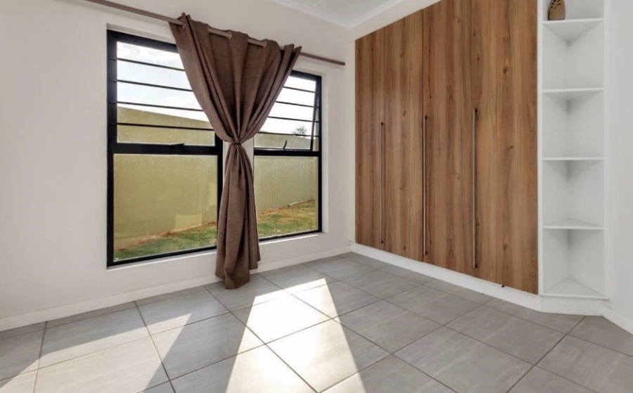 To Let 3 Bedroom Property for Rent in Waterfall Gauteng