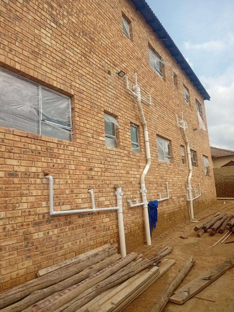 10 Bedroom Property for Sale in Cosmo City Gauteng