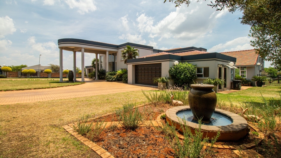 5 Bedroom Property for Sale in Parkrand Gauteng