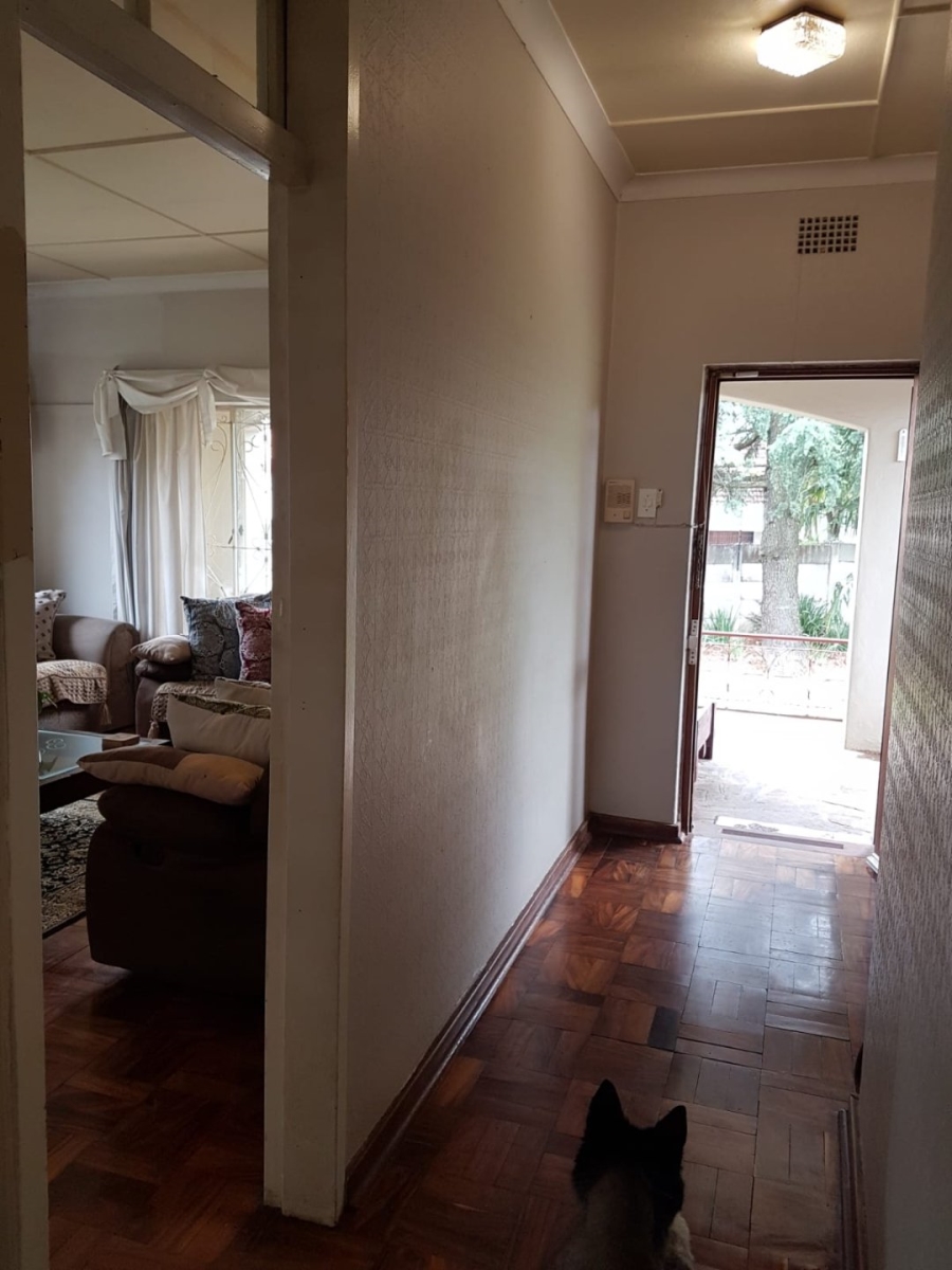 6 Bedroom Property for Sale in Lombardy East Gauteng