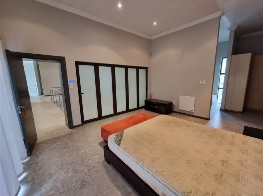 To Let 4 Bedroom Property for Rent in Bryanston Gauteng