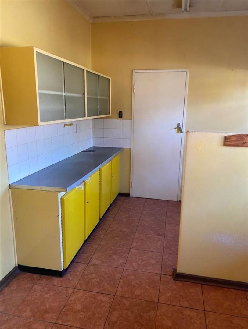 To Let 4 Bedroom Property for Rent in Lombardy East Gauteng