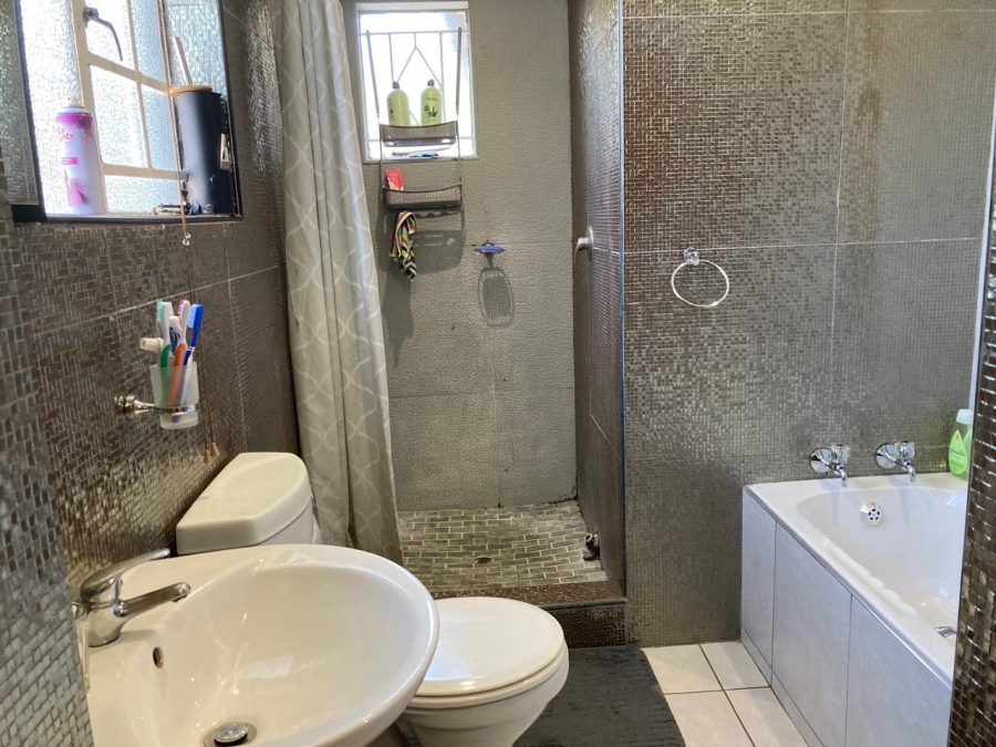 3 Bedroom Property for Sale in Mayberry Park Gauteng