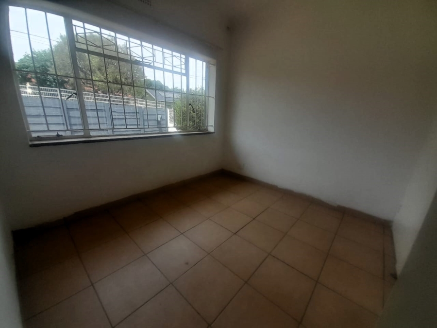 To Let 3 Bedroom Property for Rent in Lindhaven Gauteng