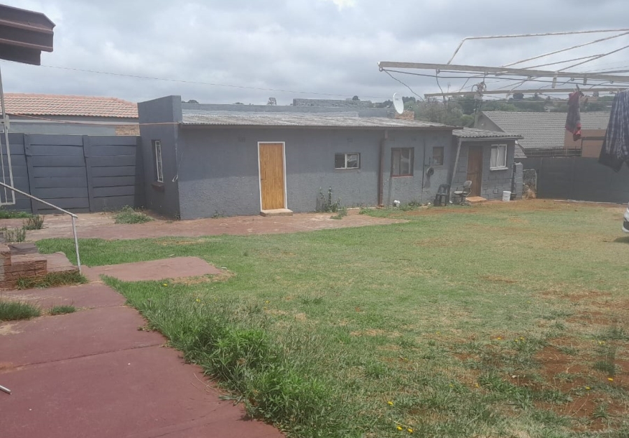 To Let 3 Bedroom Property for Rent in Lindhaven Gauteng