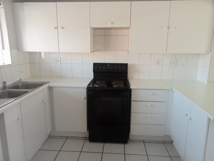 To Let 2 Bedroom Property for Rent in Vorna Valley Gauteng