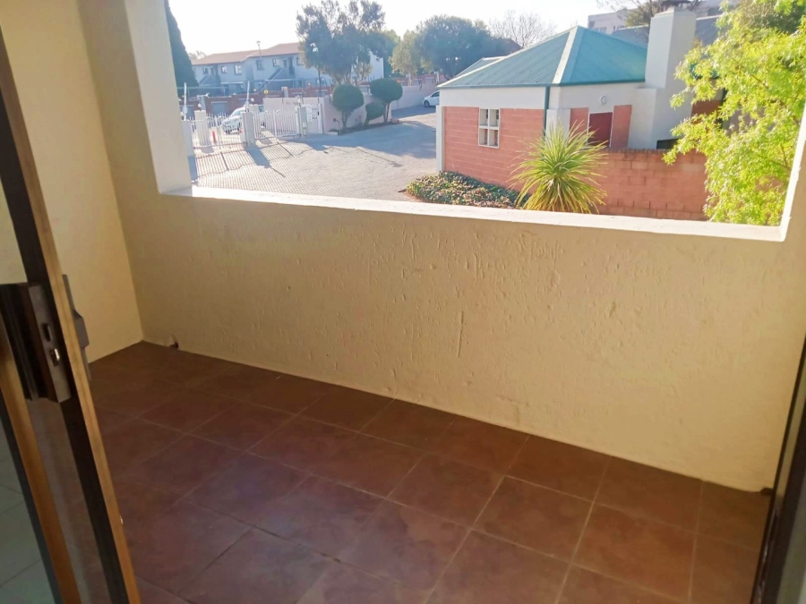 To Let 2 Bedroom Property for Rent in Vorna Valley Gauteng