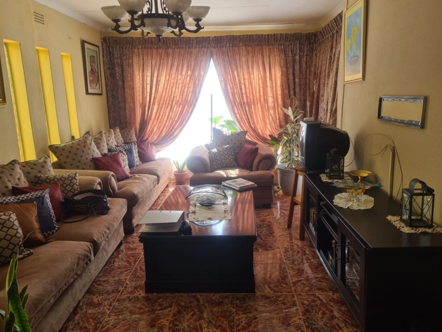 3 Bedroom Property for Sale in Dawn Park Gauteng