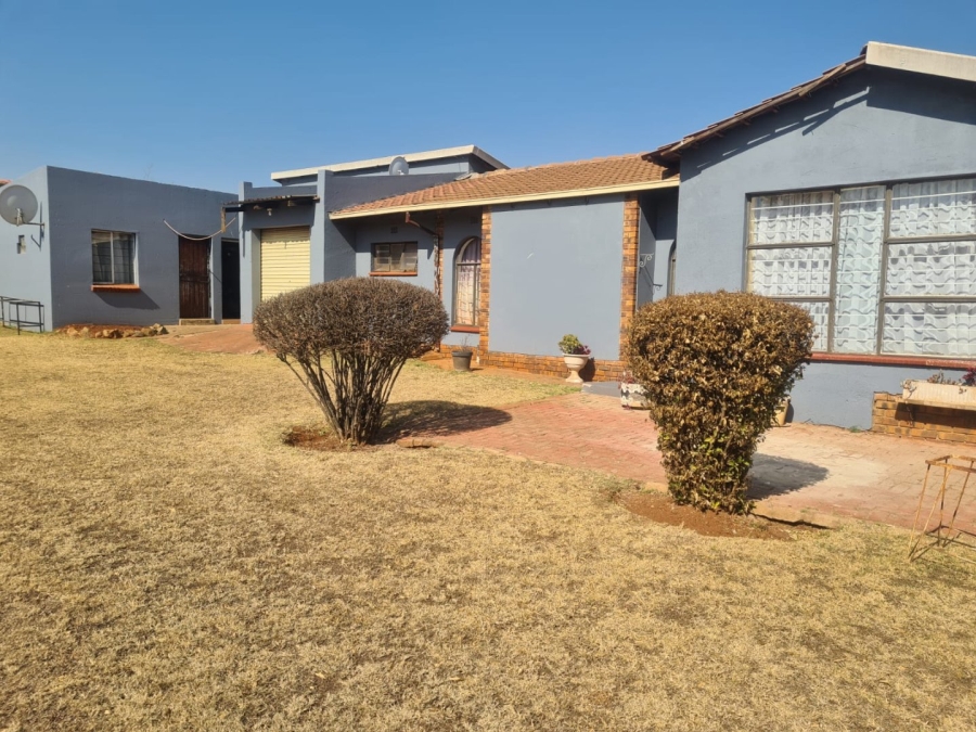 3 Bedroom Property for Sale in Dawn Park Gauteng