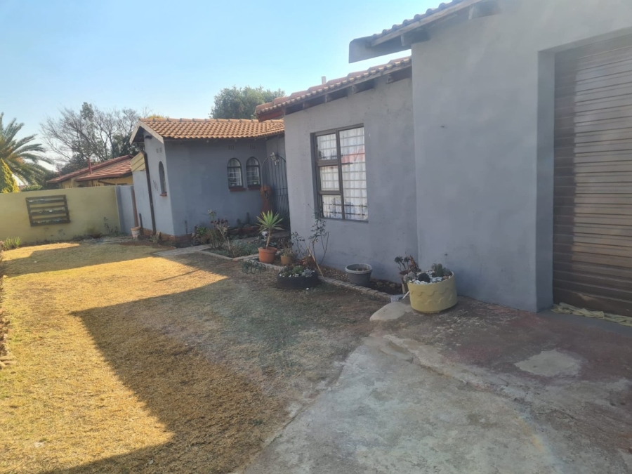 3 Bedroom Property for Sale in Dawn Park Gauteng