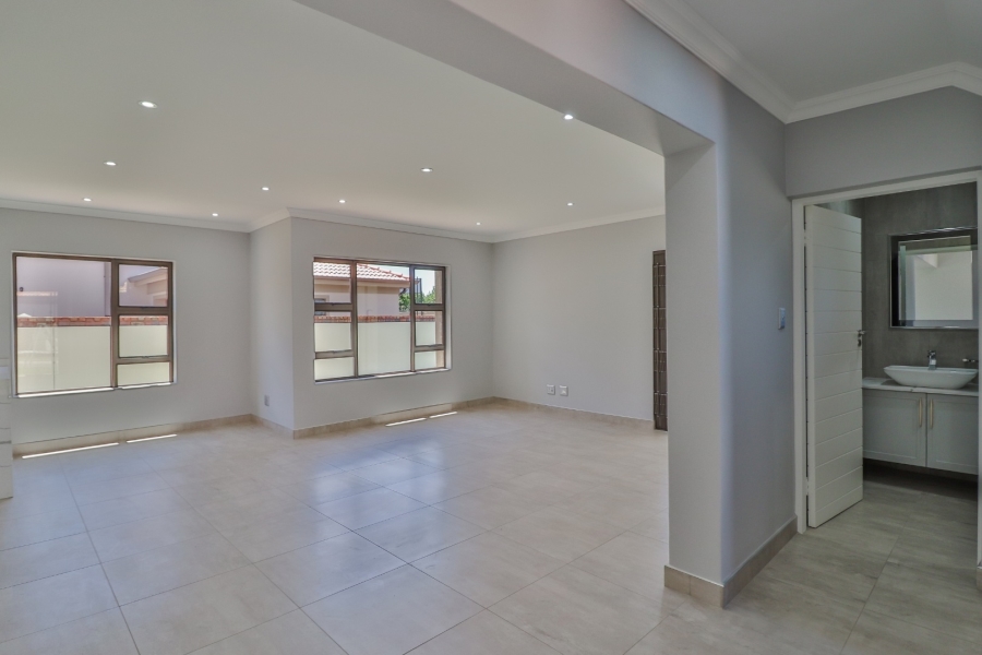 4 Bedroom Property for Sale in Comet Gauteng