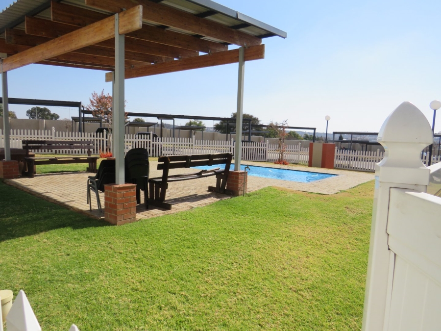 To Let 1 Bedroom Property for Rent in Barbeque Downs Gauteng