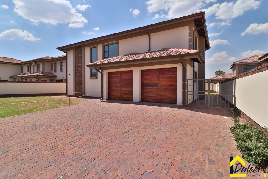 5 Bedroom Property for Sale in Comet Gauteng