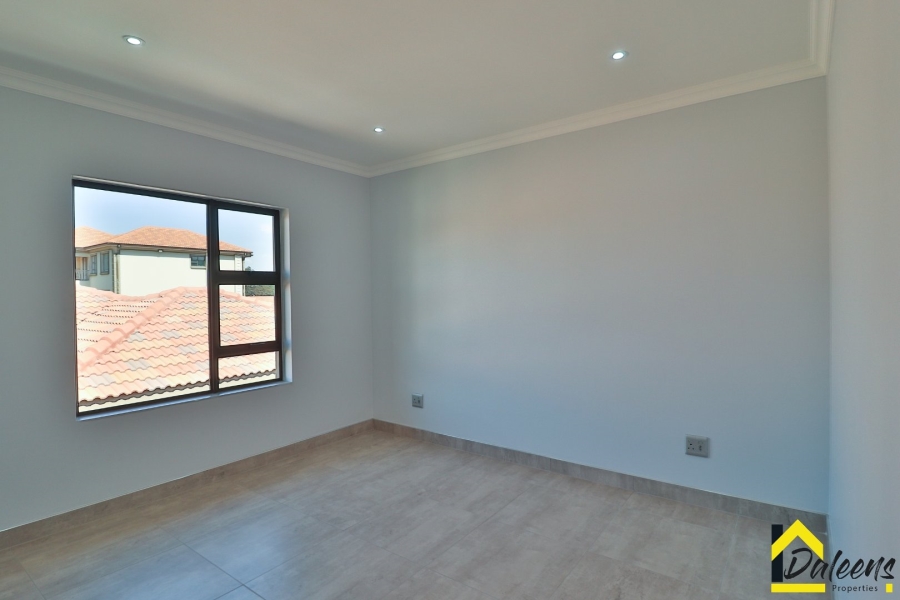 5 Bedroom Property for Sale in Comet Gauteng