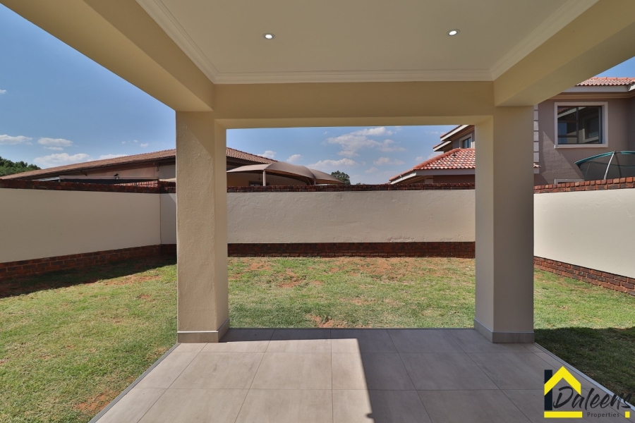 5 Bedroom Property for Sale in Comet Gauteng