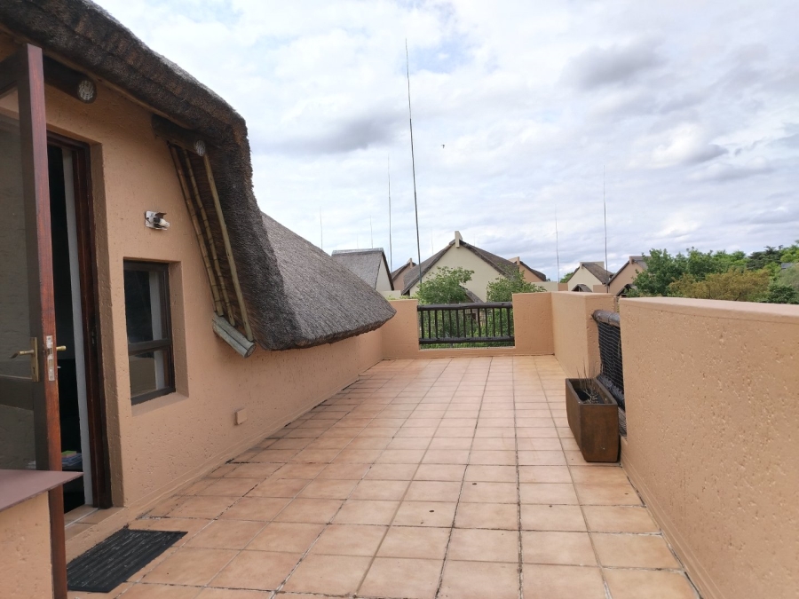 To Let 2 Bedroom Property for Rent in Lonehill Gauteng