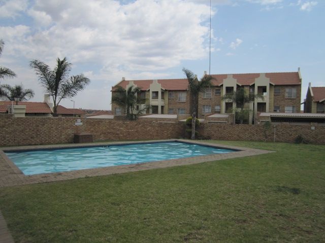 To Let 2 Bedroom Property for Rent in Celtisdal Gauteng